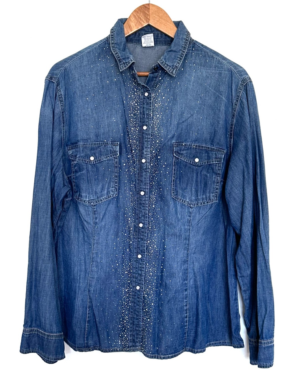 This & That Shirt Women’s XXL Denim Cotton Pearl Snap Rhinestone Embellishments